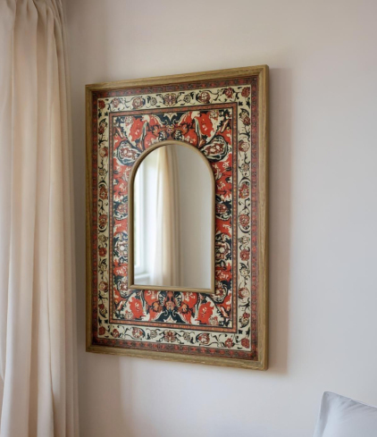 آینه دیواری سنتی با فریم طرح فرش ایرانی - ابعاد 90×60 سانتی‌متر